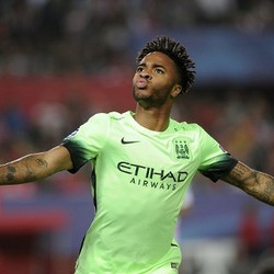 Sterling vs Mereka yang Membesarkannya