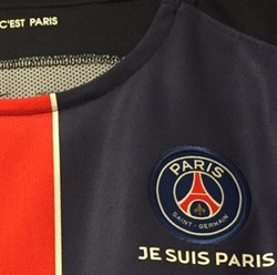 Penghormatan PSG untuk Korban Teror Bom: Je suis Paris di Jersey