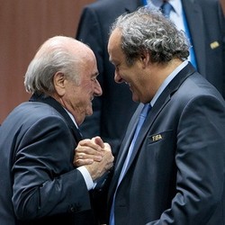 FIFA Tolak Banding Blatter dan Platini