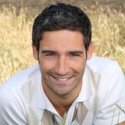 Perbanyak Makan Sayur dan Cokelat Agar Rambut Tak Cepat Beruban (2)