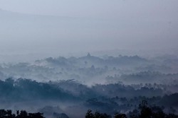 Sunrise Menakjubkan dari Bukit Punthuk Setumbu, Magelang