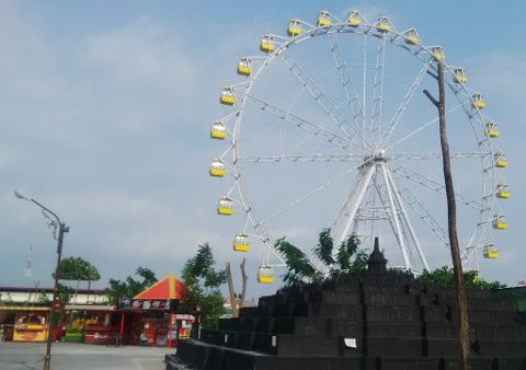 Begini Penampakan Bianglala Tertinggi di Indonesia