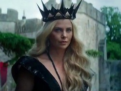 The Evil Queen Bangkit dari Kematian