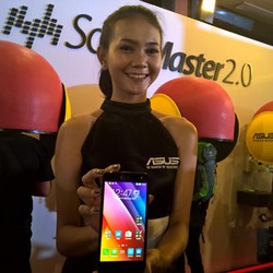 Zenfone Selfie Berani Diadu dengan iPhone 6S Plus