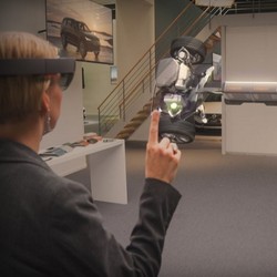 Duet Microsoft & Volvo Sajikan Virtual Reality