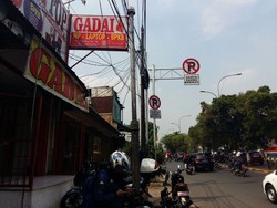 Jasa Gadai Pinggir Jalan Digemari Masyarakat, 10 Menit Langsung Cair Rp 8 Juta