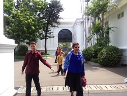 Susi Boyong 3 Anaknya ke Istana, Foto-foto Sama Jokowi