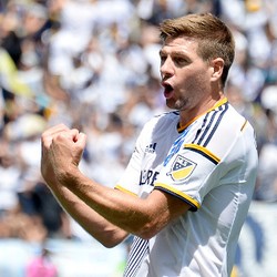 Gerrard: Abramovich dan Sheikh Mansour Bikin Premier League Susah Dimenangi