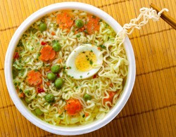 Sering Konsumsi Mi Instan Dapat Memicu Gangguan Pencernaan (2)