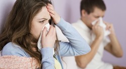 Sedang Batuk? Redakan dengan Konsumsi Madu dan Bawang Putih (1)