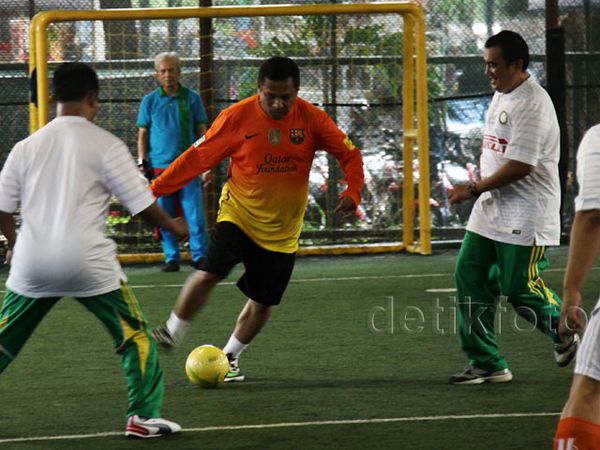 Menperin dan Menteri Hanif Tanding Futsal
