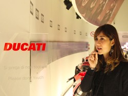 Hebat! Sepertiga Karyawan di Pabrik Ducati adalah Wanita