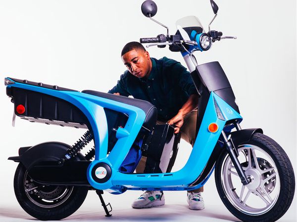 Skuter Listrik GenZe 2.0