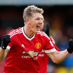 Gol di Menit-menit Akhir Menangkan MU