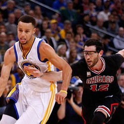 Bekuk Bulls, Warriors Samai Rekor Celtics