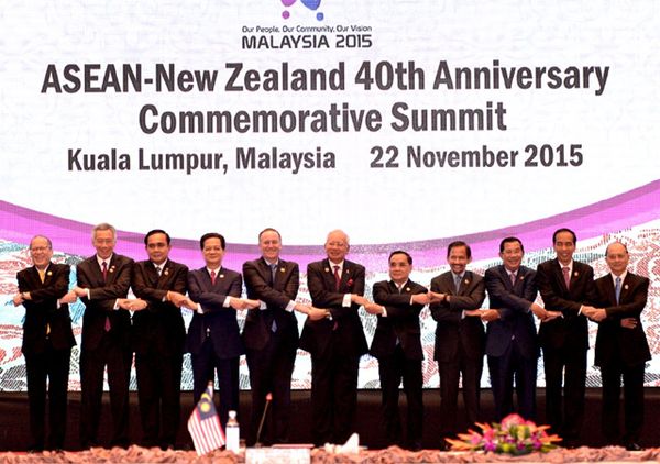 Presiden Jokowi Hadiri KTT ASEAN-Selandia Baru