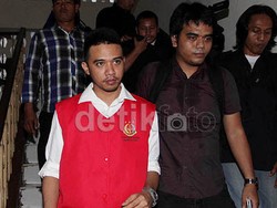 Roby Geisha Coba Hilangkan Barang Bukti Ganja saat Ditangkap