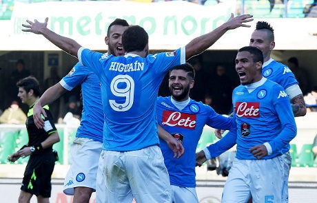 Sarri Tak Pikirkan Laju Apik Napoli