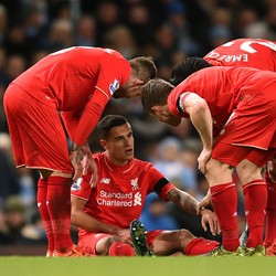 Klopp Berharap Coutinho Tak Cedera Serius