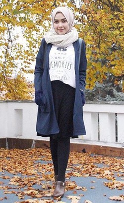 Foto: Penampilan Stylish Hijabers Cantik Asal Bogor, Hamidah Rachmayanti