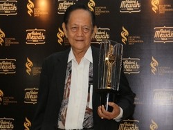 Deddy Sutomo Kalahkan Reza Rahadian sebagai Aktor Terbaik