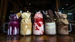 FreakShake 2.0, Kreasi Milkshake Baru dengan Tumpukan Topping Buah-buahan