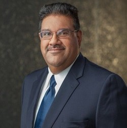 Intel Bajak Petinggi Qualcomm