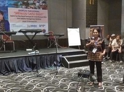 Gerakan Mama Lenny Ajak Ibu-ibu Ende Tanam Aneka Sayur Hingga Buat Arisan WC
