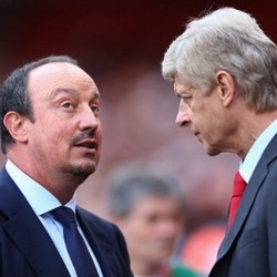 Posisi Benitez Digoyang, Wenger Beri Dukungan