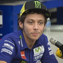 Rossi Unfollow Marquez dan Lorenzo