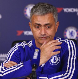 Sebut Pemainnya Tak Gentar ke Israel, Mourinho Sindir Graeme Le Saux