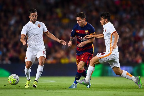 Pjanic Tepikan Rumor Barca, Tuntut Roma Ulangi Performa di Olimpico