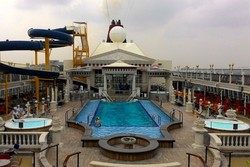 Seperti Ini Kerennya Kapal Pesiar SuperStar Virgo