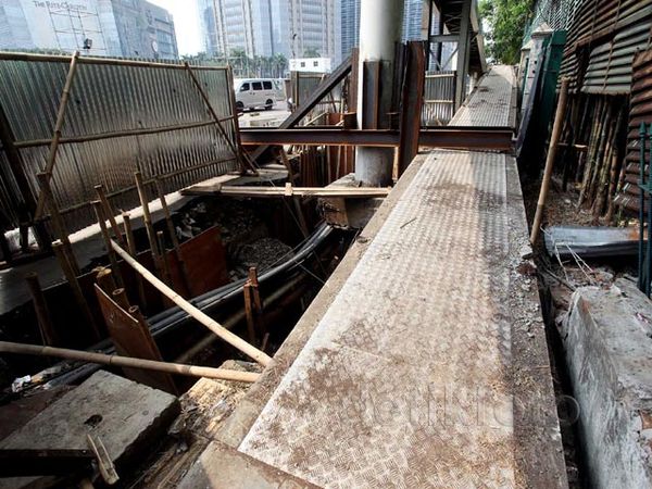 Ada Perbaikan Tanah Ambles, JPO Polda Metro Ditutup