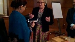 Susi Dapat Kapal Viking dari Menteri Norwegia