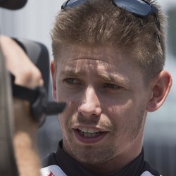 Stoner Resmi Kembali ke Ducati