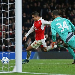 Kalahkan Dinamo 3-0, Arsenal Buka Peluang Lolos