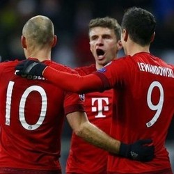 Hempaskan Olympiakos, Bayern Lolos dan Juara Grup