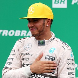 Tekad Hamilton Tutup Musim dengan Hasil Terbaik