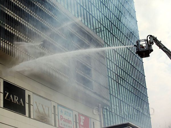 Simulasi Penanganan Kebakaran di Senayan City