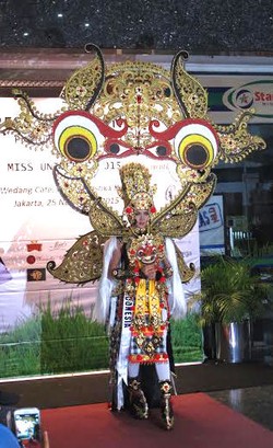 Barong Bali Jadi Inspirasi Kostum Puteri Indonesia di Miss Universe 2015