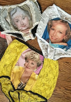 Granny Panties, Underwear Gambar Nenek-nenek Ini Laku Terjual di Amerika