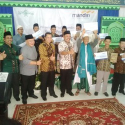 Di Hadapan 500 Santri, Bank Mandiri: Jadi Pengusaha Bisa Dapat Uang Tiap Hari