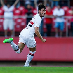 Sedang Hadapi Badai Cedera, Arsenal Diklaim Sudah Tanya-tanya soal Pato