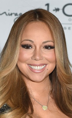 Mariah Carey Lupakan Angka Usia Demi Tampil Muda