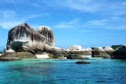 Pesona Keindahan Bangka Belitung, Bumi Laskar Pelangi