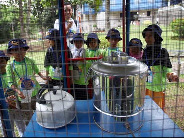 PLN Berbagi 1000 Keceriaan Dengan Anak Yatim