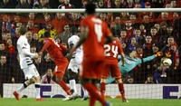 Christian Benteke membobol gawang Bordeaux di masa injury time babak pertama. Andrew Yates/Reuters/detikFoto.
