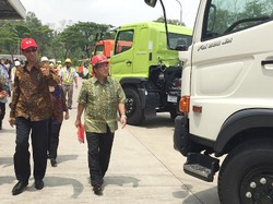 Hino Produksi Lagi Bus Berbahan Bakar Gas