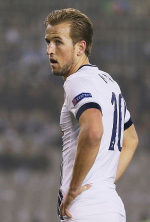 Kane yang Panas Mengancam The Blues yang Rapuh